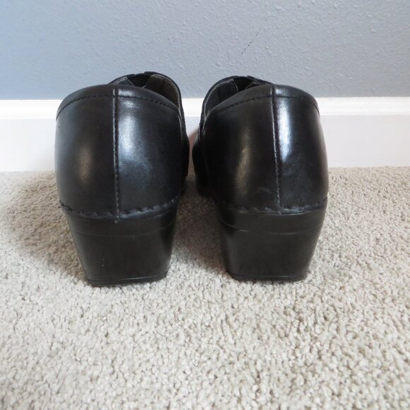 Dansko Womens Clogs/Shoes Size 7.5/8/38 Black Leather Button Detail #9815020200 - Picture 4 of 11